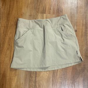 Ascend tan Skort with Pockets size medium